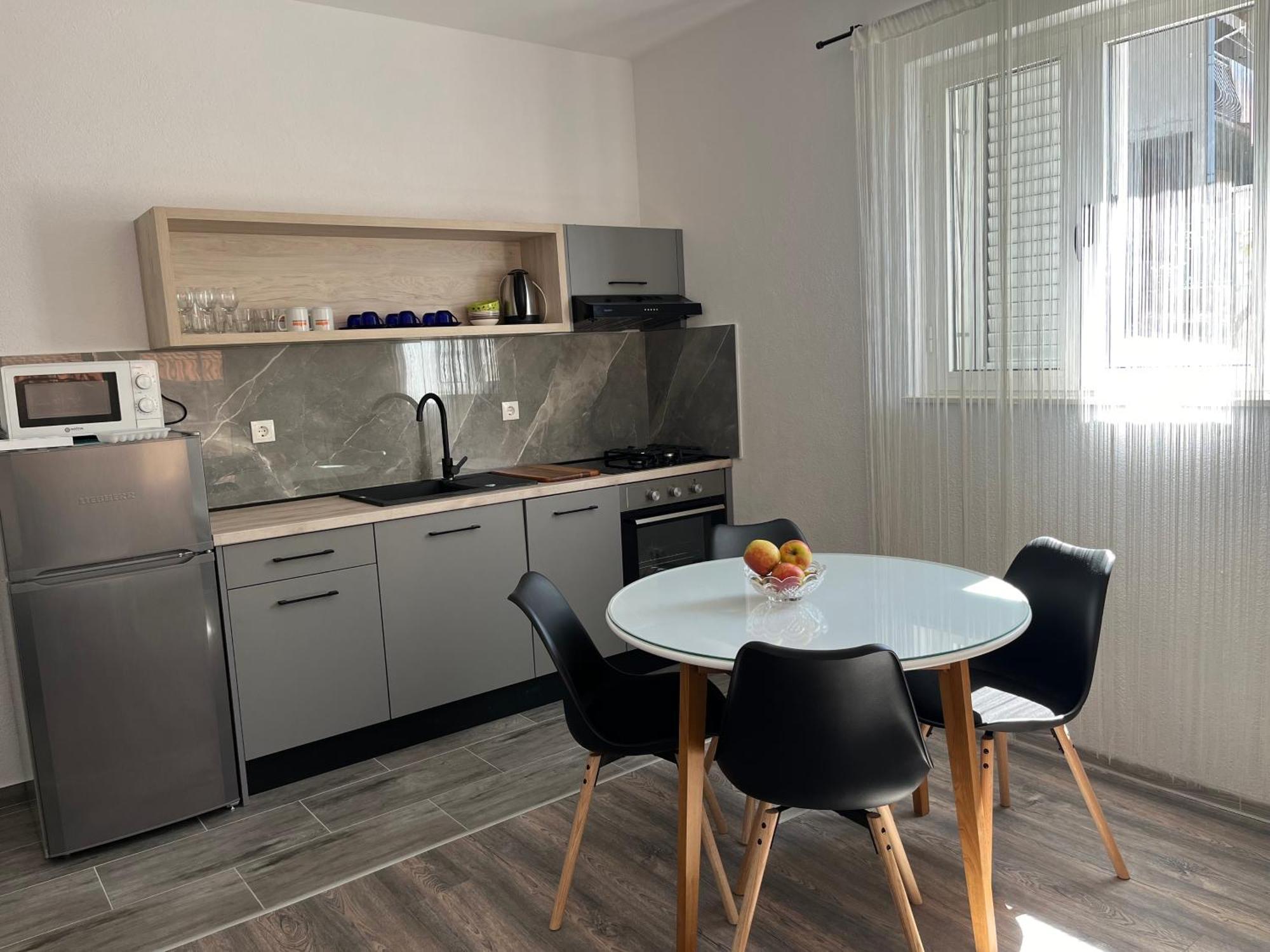 Apartment Makarska M&I, Free Private Parking Eksteriør bilde