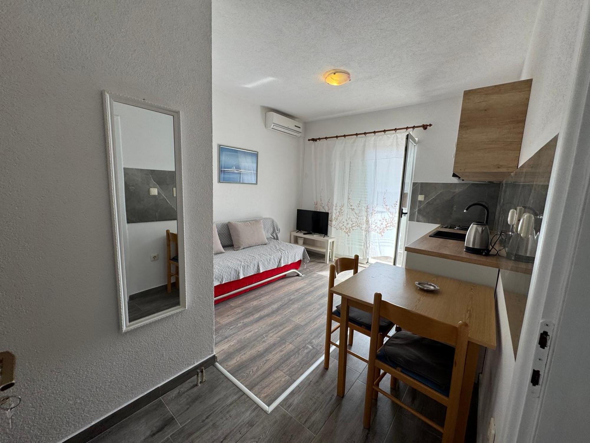 Apartment Makarska M&I, Free Private Parking Eksteriør bilde