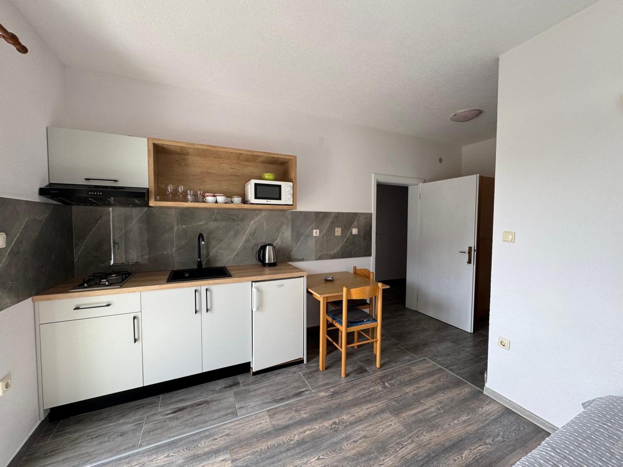 Apartment Makarska M&I, Free Private Parking Eksteriør bilde